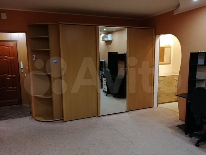 1-к. квартира, 43 м², 4/10 эт.