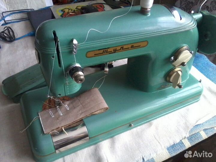 Швейная машина