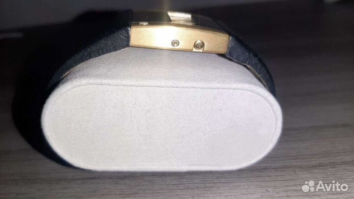 Часы Danish Design