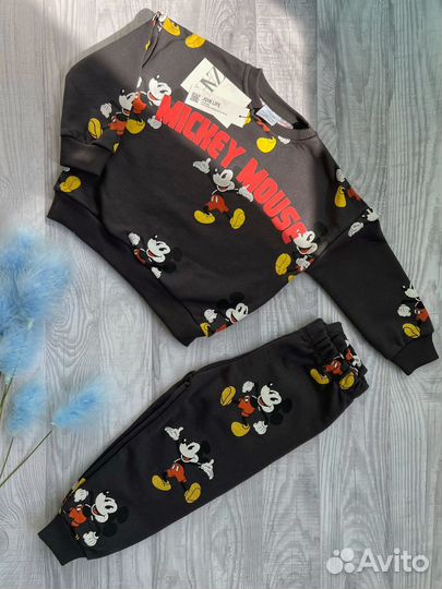 Костюм детский новый