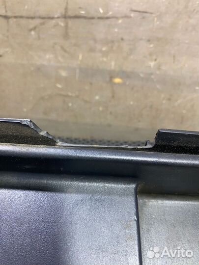 Крышка аккумулятора BMW 3 E46 рестайлинг