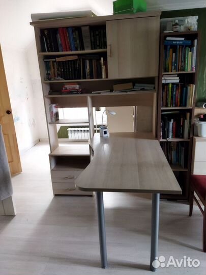 Письменный стол