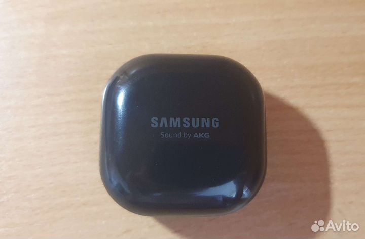 Беспроводные наушники Samsung Galaxy Buds Live