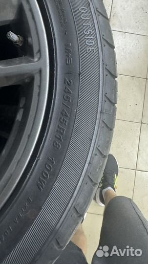 Arivo Ultra ARZ5 245/45 R18 и 275/40 R18 103W