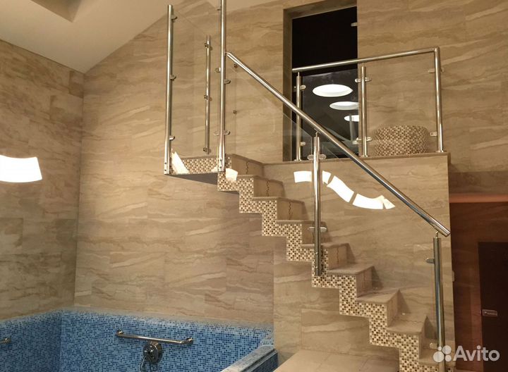 Лестничное ограждение из стекла