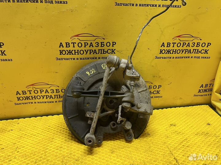 Ступица задняя левая Peugeot 406