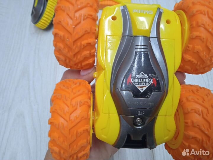 Машинки хот вилс. Вездеход, перевертыш