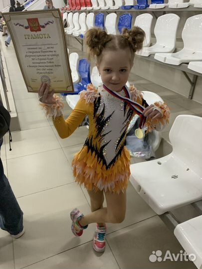 Платье для выступления по фигурному катанию