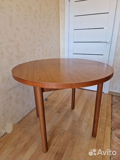 Стол кухонный круглый