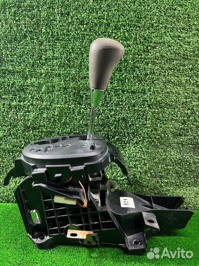 Селектор АКПП Toyota Vitz NCP95 2NZ-FE 2008