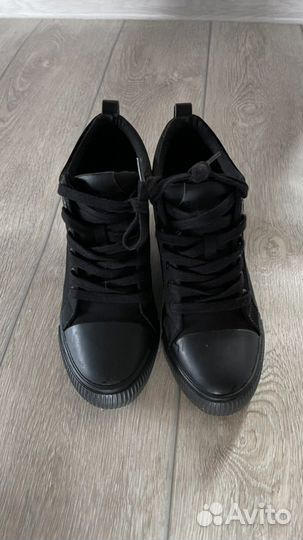 Кросовки на танкетке ck