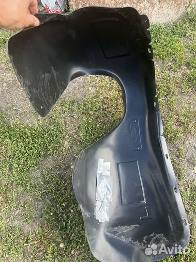 Подкрылки toyota Corolla