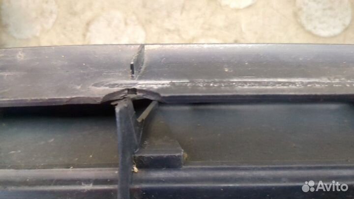 Решетка радиатора Volkswagen Golf 4, 2001