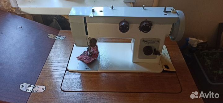 Швейная машинка чайка 143 с электроприводом