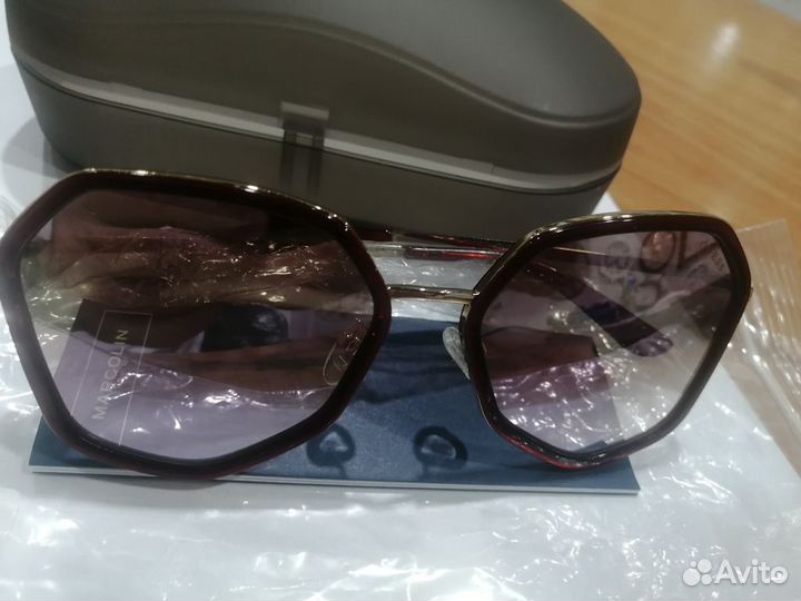 Солнцезащитные очки женские Guess