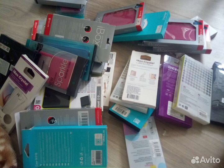 Чехлы на телефоны