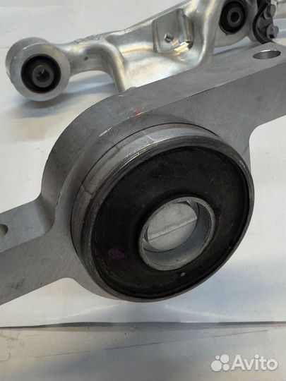 Рычаг подвески передний левый Infiniti M35/M45 Y50