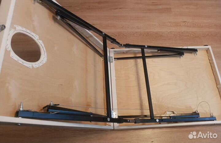 Массажный стол складной бу с вырезом для лица