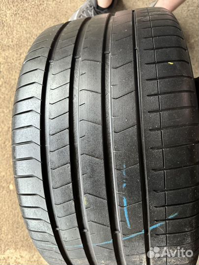 Pirelli P Zero PZ4 315/30 R22 107Y