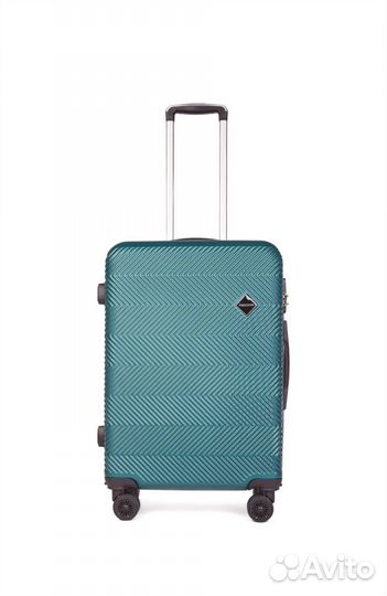 Чемодан на колесах средний М