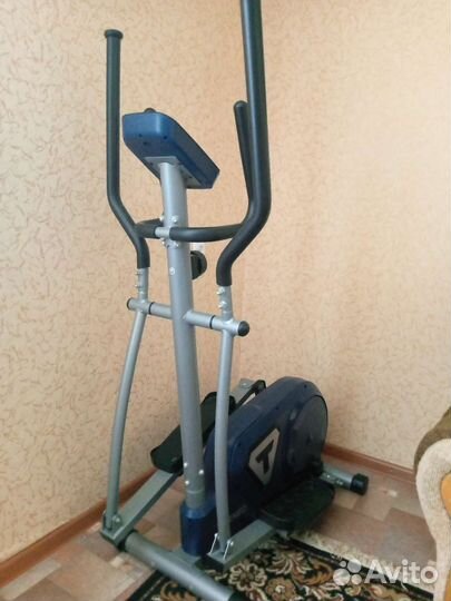 Эллиптический тренажер torneo