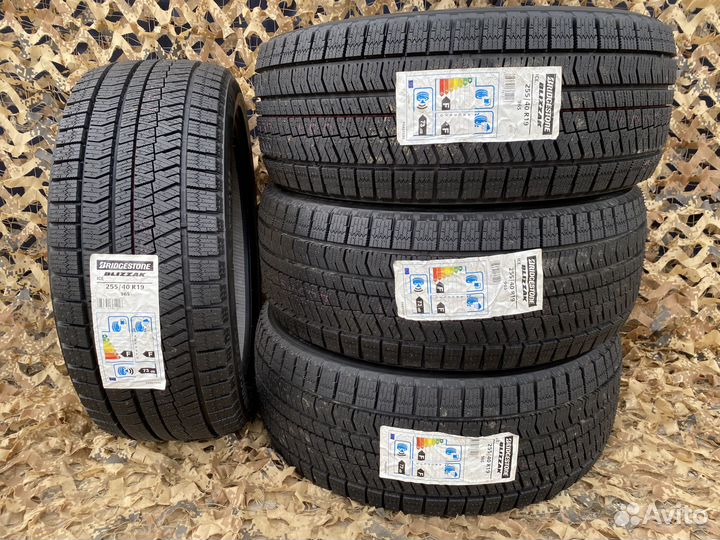 Bridgestone Blizzak Ice 255/40 R19 96S