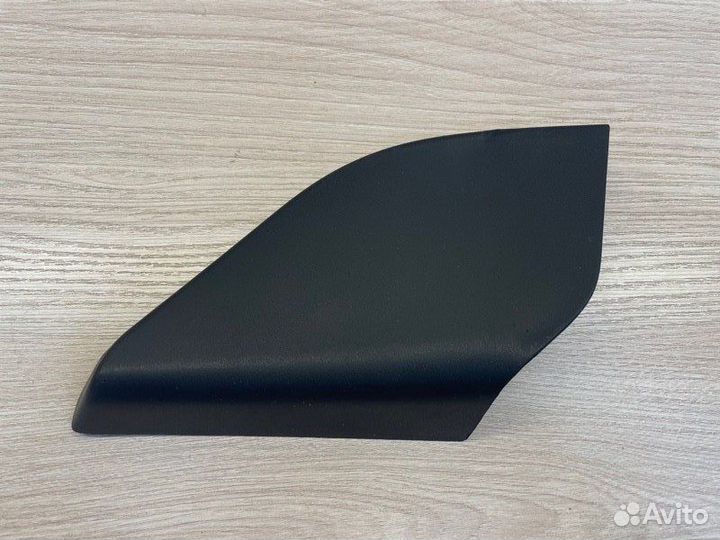 Уголок зеркала передний левый LADA X-Ray