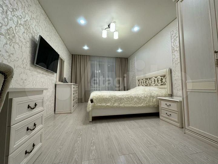 4-к. квартира, 99,4 м², 1/10 эт.