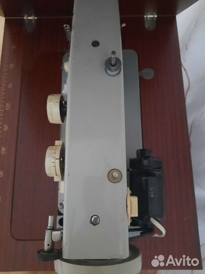 Швейная машина Чайка 3