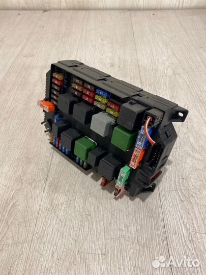 Блок предохранителей передний Mercedes Benz S500