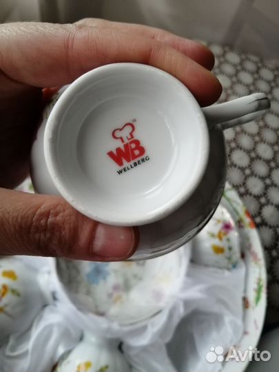 Фарфоровый чайный сервиз