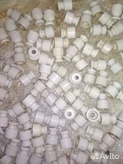 Керамические изоляторы времён СССР