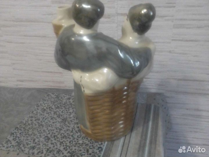 Штофы фарфоровые