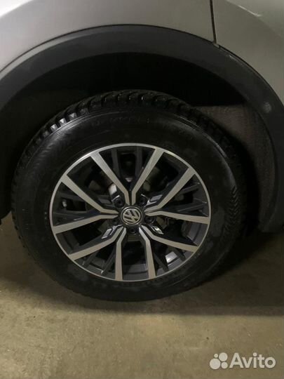 Nokian Tyres Hakkapeliitta 8 SUV 215/65 R17 103T