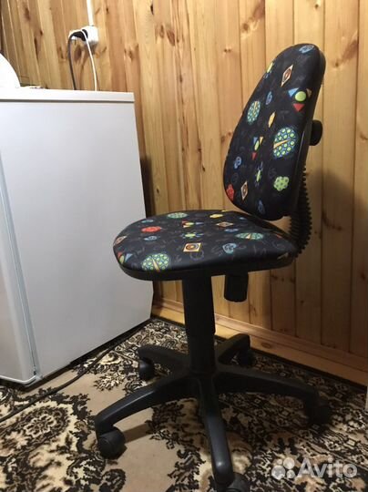 Стул крутящийся для детей и подростка