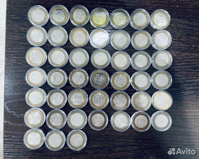 Большая коллекция монет и банкнот