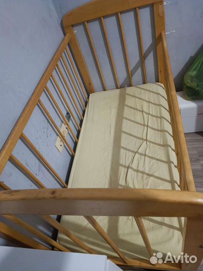 Детская кроватка