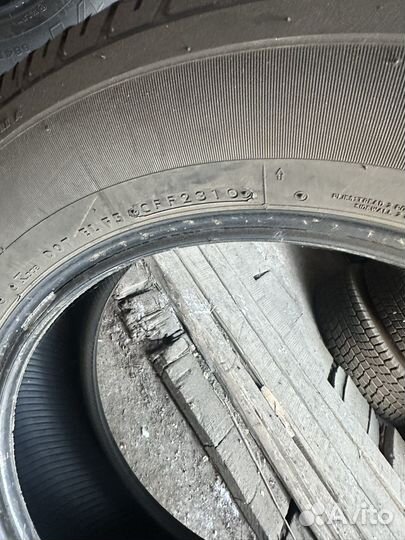 Bridgestone Dueler H/T 687 225/65 R17 101H