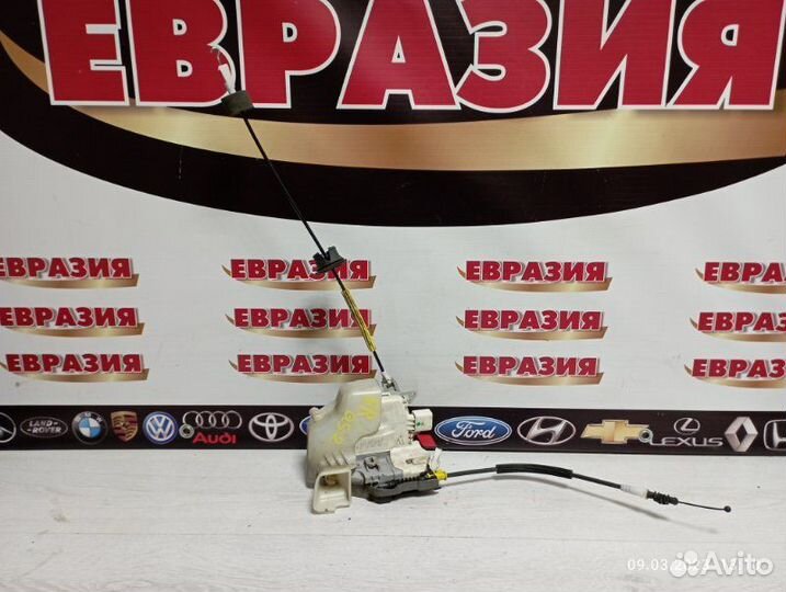 Замок двери передний правый Audi Q5 8R cdnc 2011