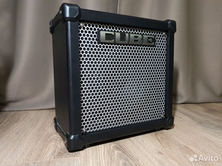 Комбоусилитель Roland 20-GX Cube (в идеале)