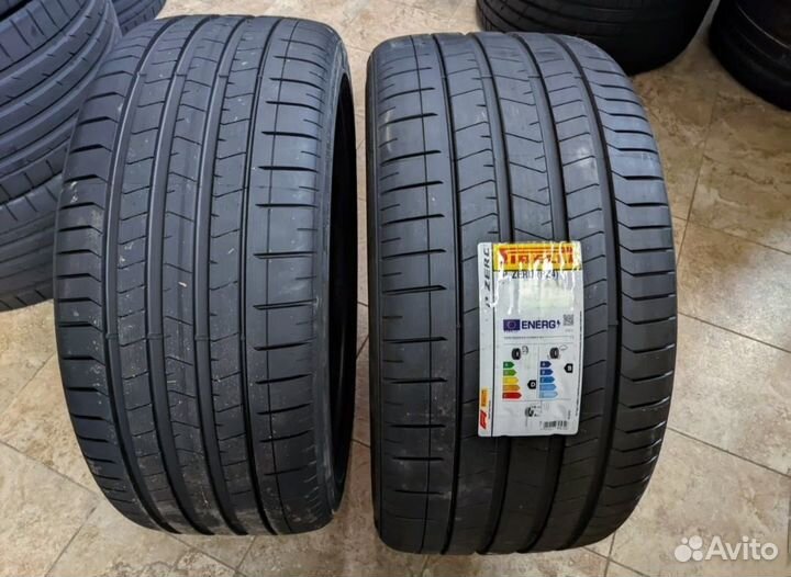 Pirelli P Zero PZ4 275/40 R19 105