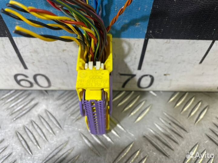 Б/У Разъем для VW Polo (HB) 2009-2017#001