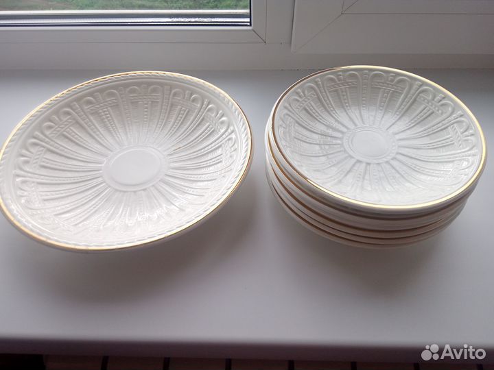 Набор тарелок
