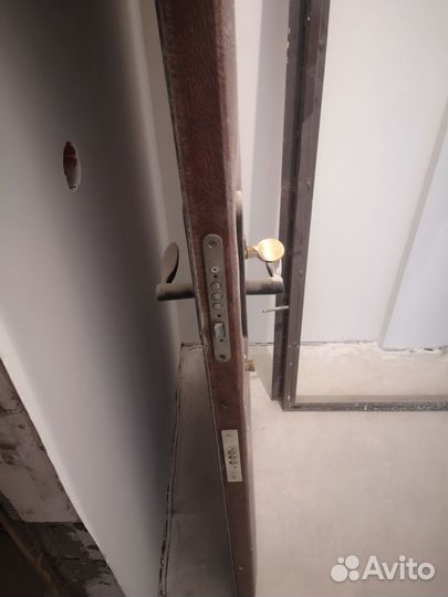 Дверь входная железная бу