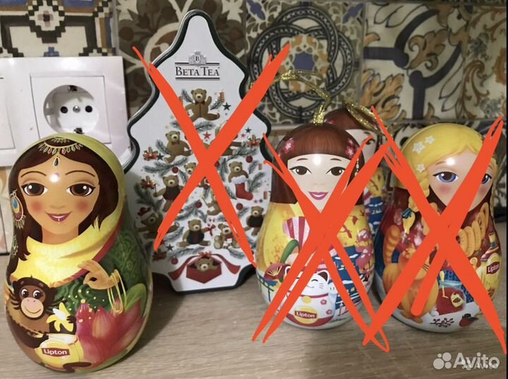 Жестяные банки из-под чая