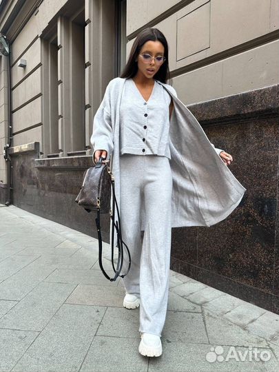 Роскошный и элегантный женский костюмчик- тройка