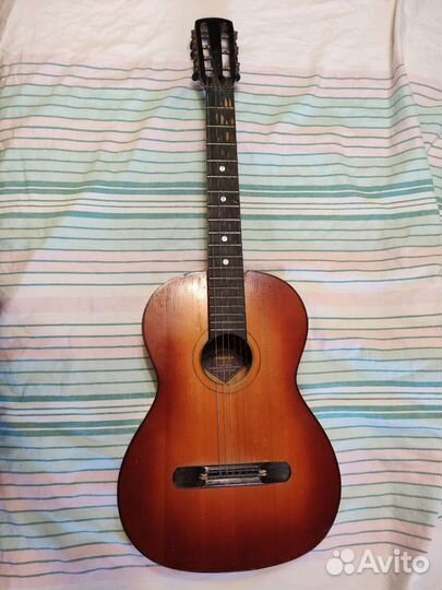 Акустическая гитара семиструнная