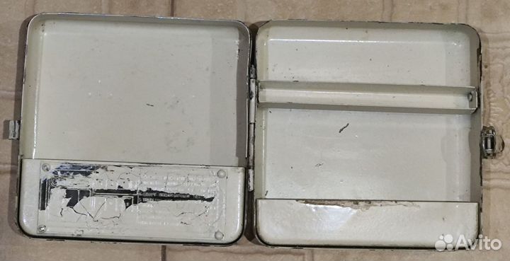 Аптечка СССР металлическая автомобильная