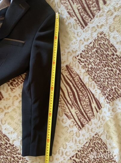 Продам школьный пиджак на мальчика 158-164