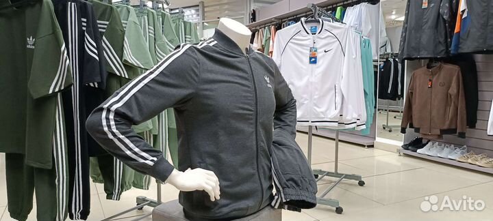 Спортивный костюм adidas